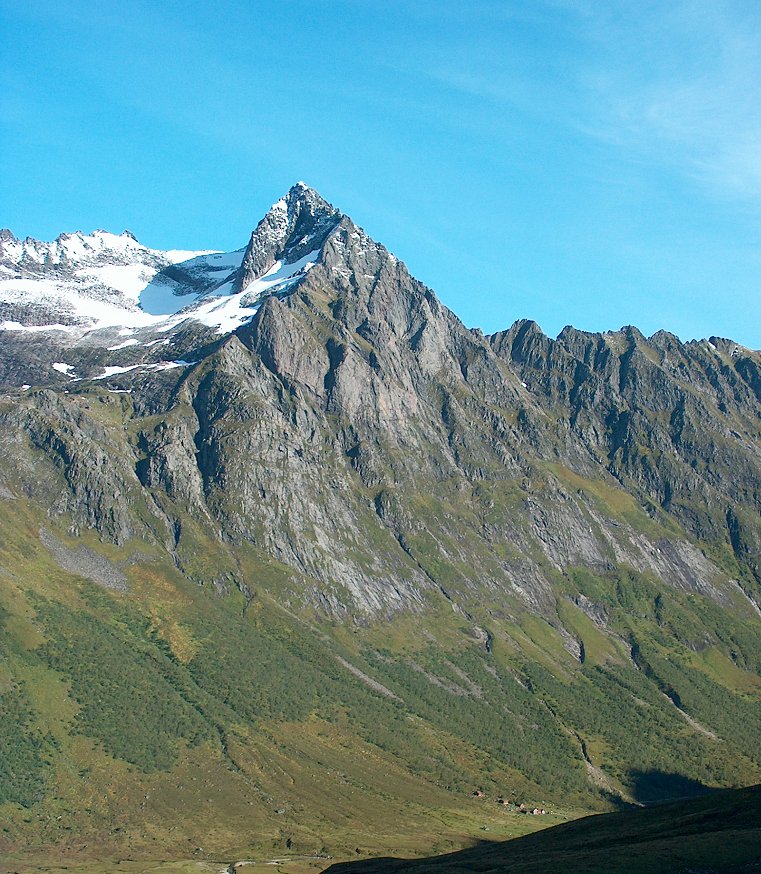romedalstind.jpg (200463 bytes)